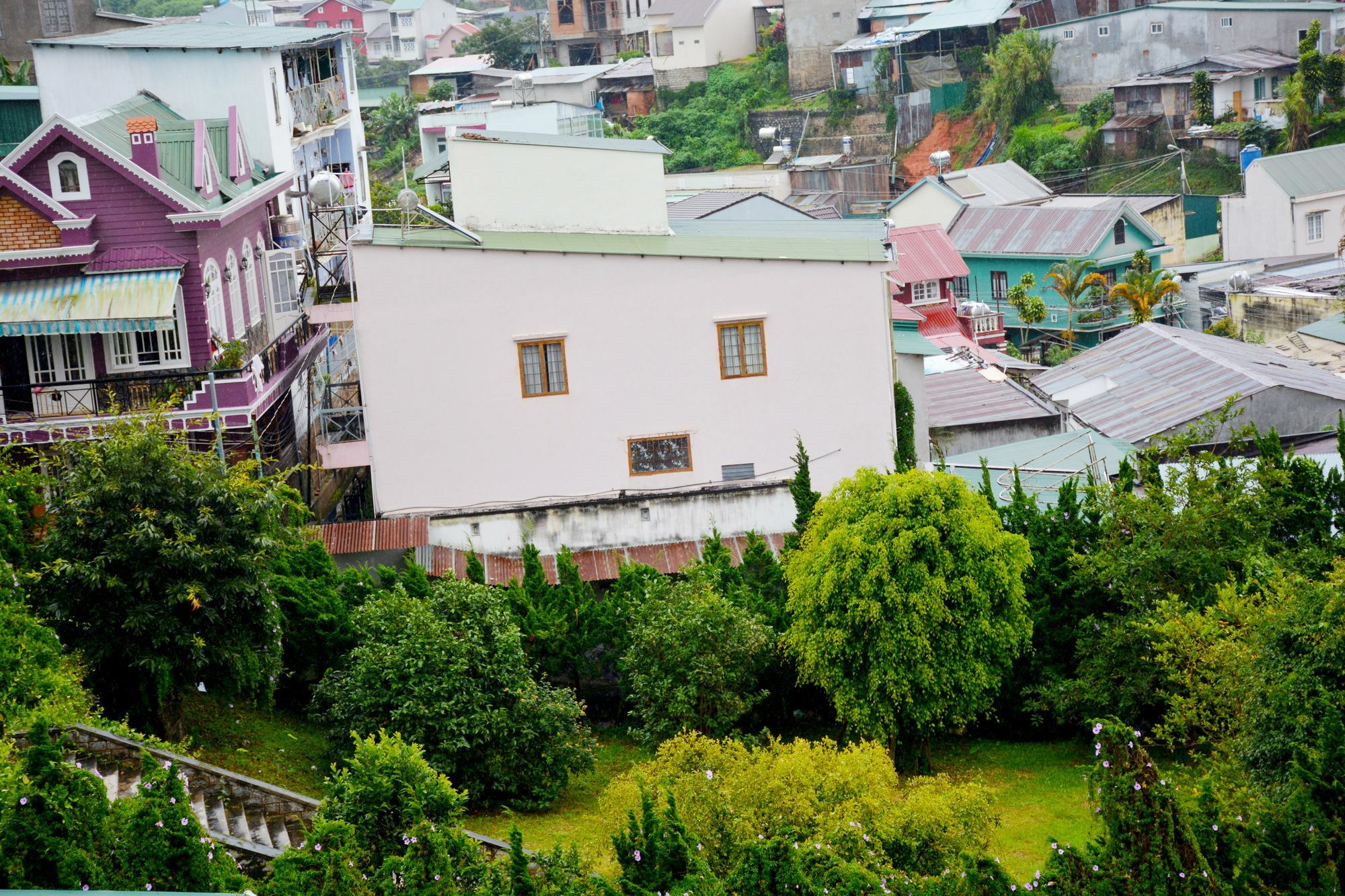 Pines Hotel Da Lat Exterior photo